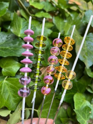 Milí přátelé, blíží se konec letošní sezony #sperkybela , kterou bych ráda uzavřela workshopem “Výroba náhrdelníku z...